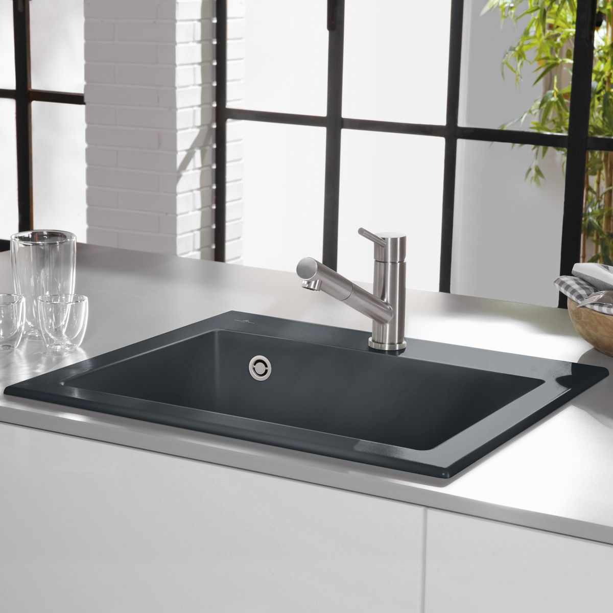 Villeroy & Boch Subway 60 S Pure Black keraminė virtuvinė plautuvė, su skykle nr. 2 , 330901R7HL2