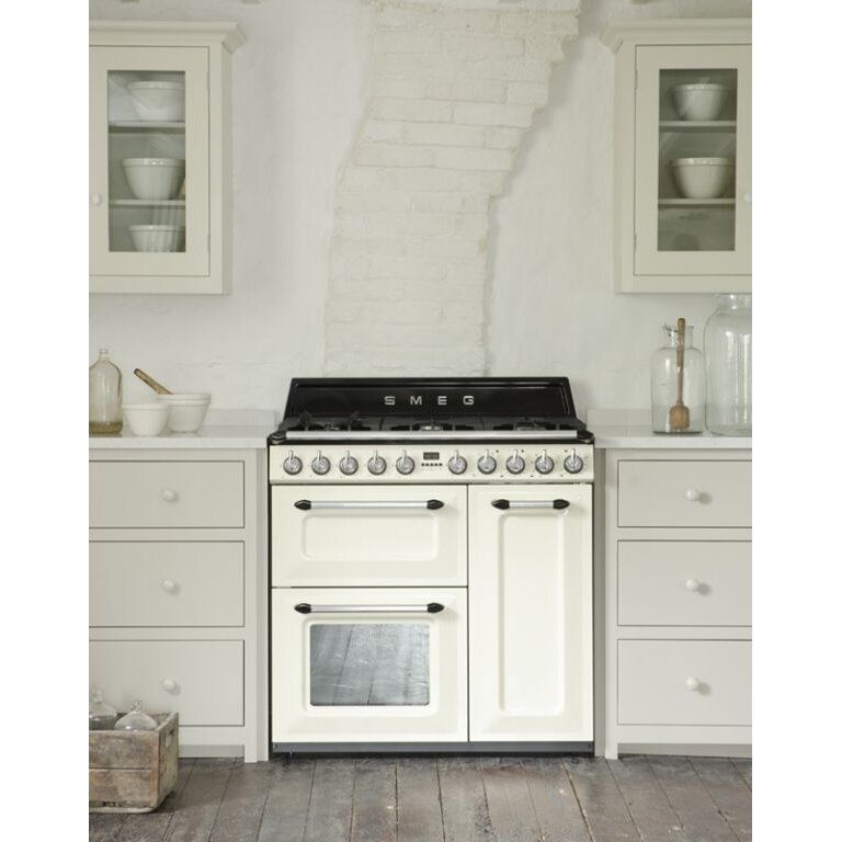SMEG dujinė viryklė su 3 elektrinėmis orkaitėmis TR93P