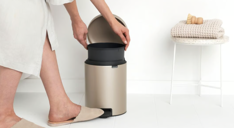 Šiukšlių dėžė Brabantia NewIcon 5L, Metallic Gold, 304422