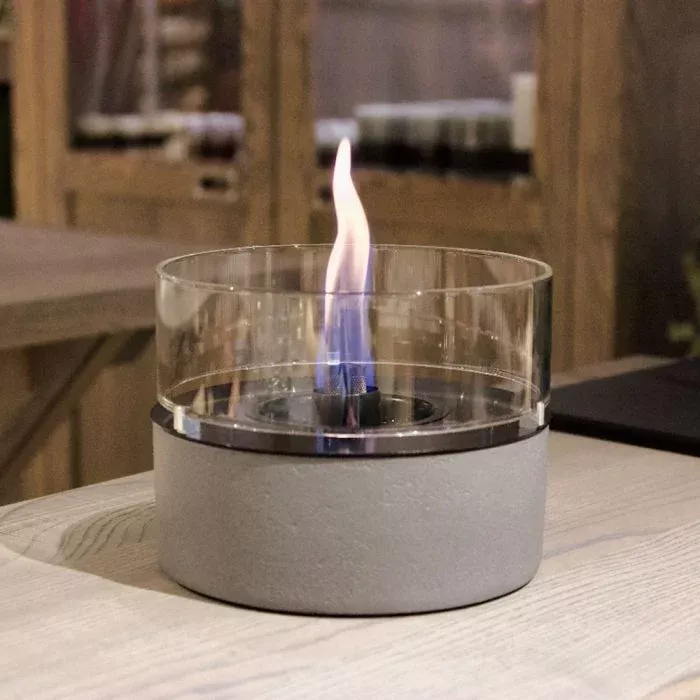 CAFE 18 Concrete stalo židinys, naudojamas Tenderfuel skystis