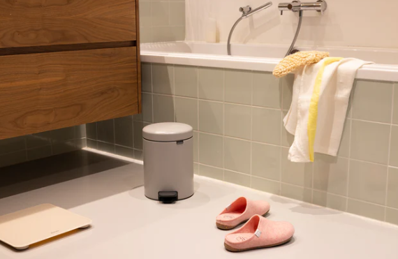 Šiukšlių dėžė Brabantia NewIcon 3L, Soft Grey, 252181