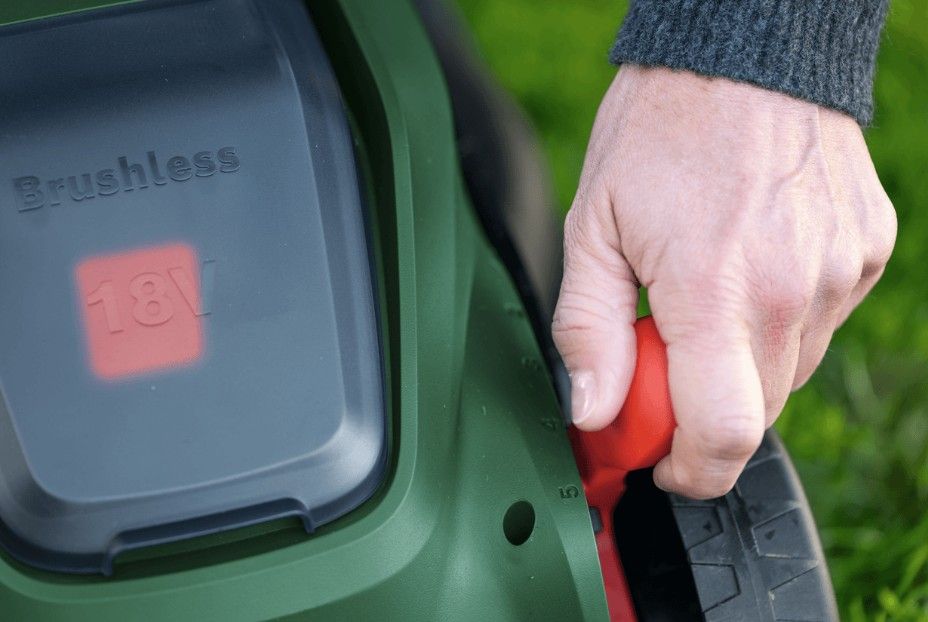 Vejapjovė Bosch Rotak 18V-34, 1x4Ah, 06008B9N00 Vejapjovė Bosch Rotak 18V-34, 1x4Ah, 06008B9N00