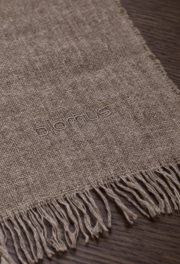 Pledas Blomus MERINO, 130x200cm, rusvai pilka, 66525 Pledas Blomus MERINO, 130x200cm, rusvai pilka, 66525