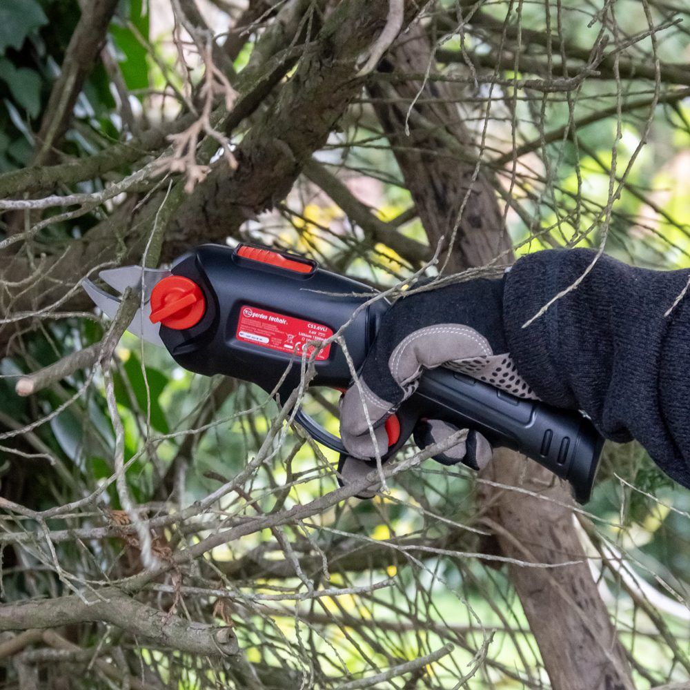 Akumuliatorinis sekatorius su baterija ir įkrovikliu ELEM GARDEN TECHNIC, CS3.6VLI