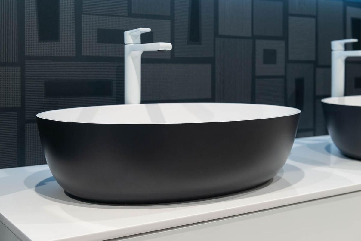 Pastatomas Xonyx™ lieto akmens praustuvas Balteco NEO E 54x38x14 cm, juodai dažyta išore