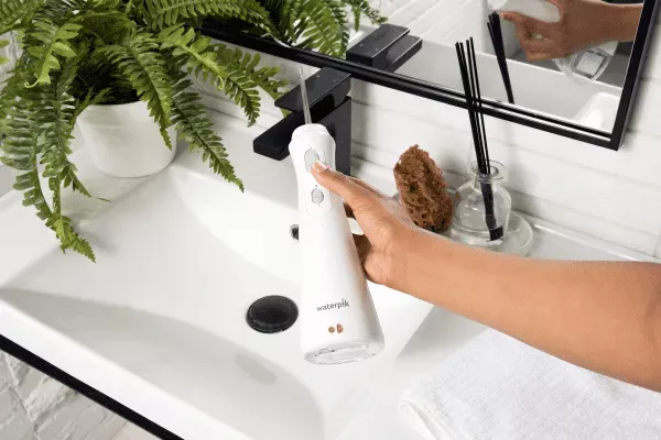 Bevielis burnos irigatorius Waterpik WP-490 Bevielis burnos irigatorius Waterpik WP-490