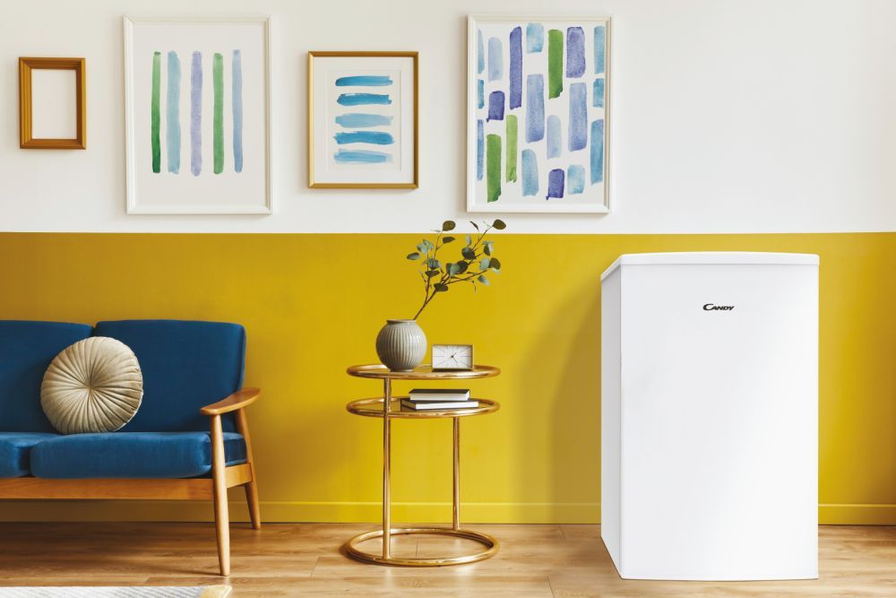 Šaldytuvas su šaldymo kamera viduje CANDY COT1S45EW , baltas