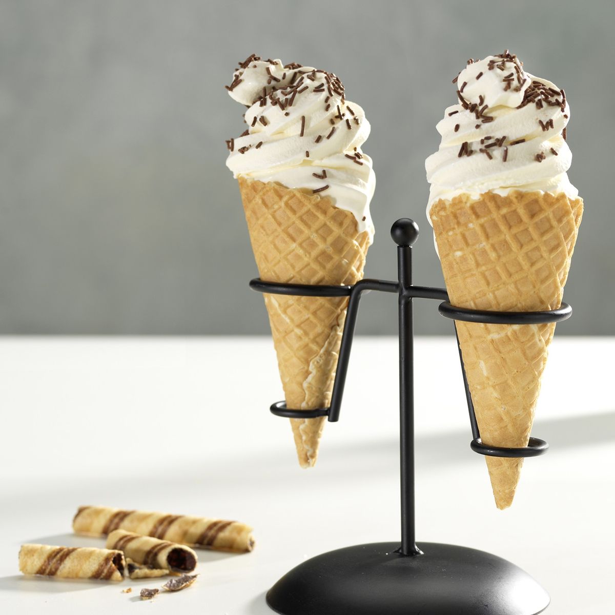 Ledų gaminimo aparatas Cuisinart ICE48E Ledų gaminimo aparatas Cuisinart ICE48E
