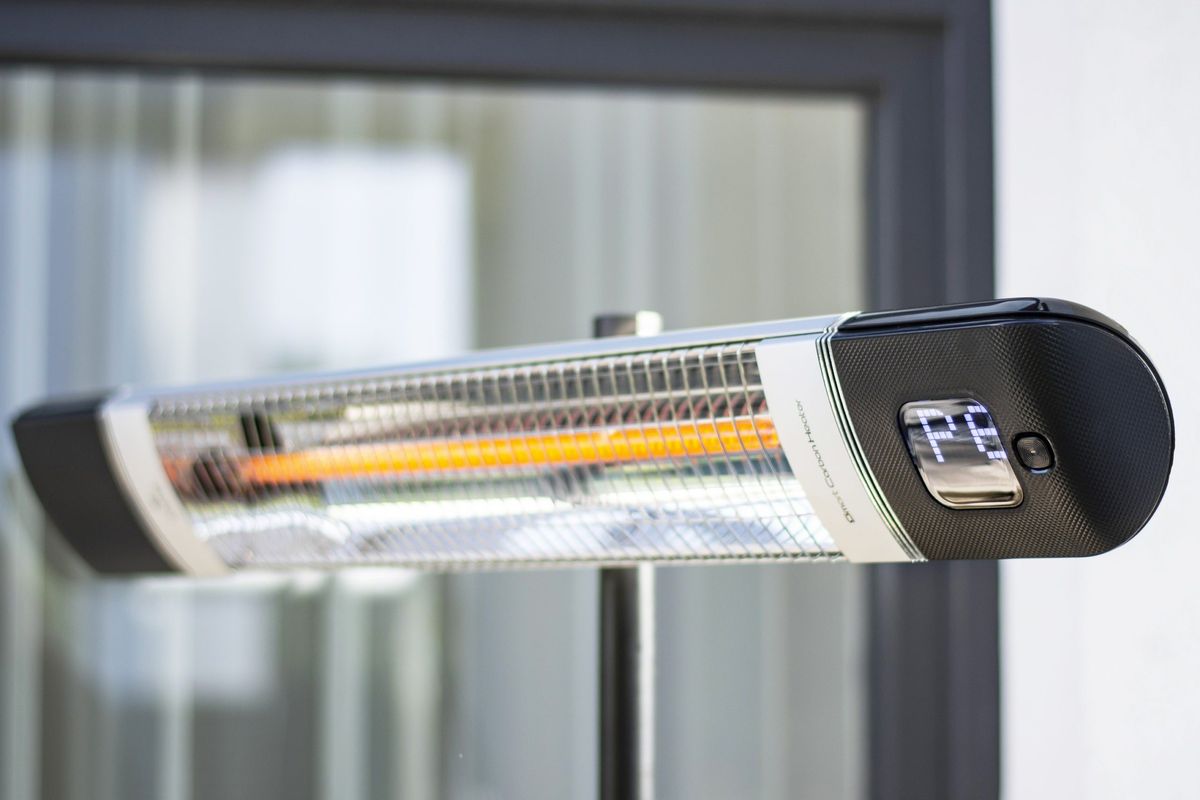 Infraraudonųjų spindulių šildytuvas šildytuvas “Tora - WiFi” 2500W, juodas