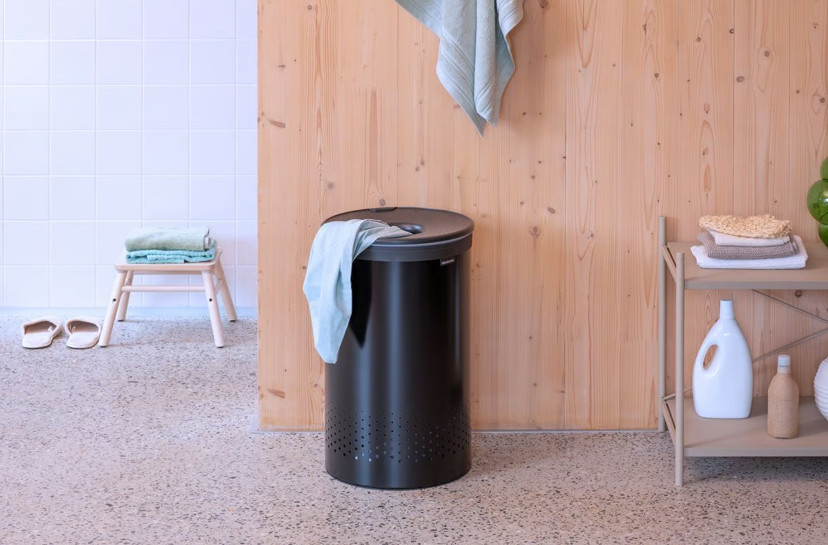 Skalbinių dėžė Brabantia 60 L, Matt Black, 242380