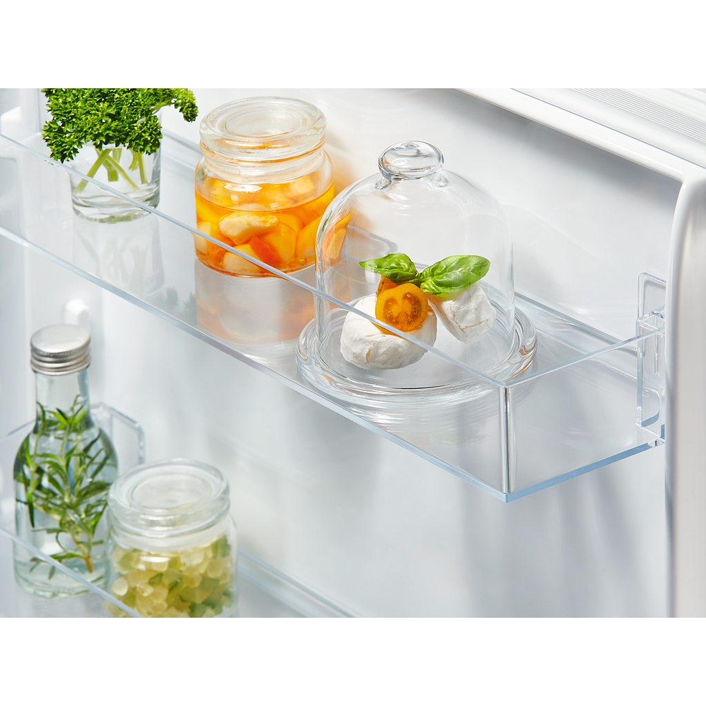 Šaldytuvas ELECTROLUX E8MNGC18S Šaldytuvas ELECTROLUX E8MNGC18S