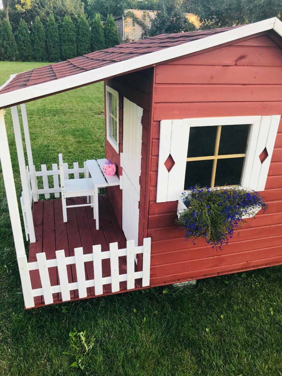 Medinis vaikų žaidimų namelis "Giliukas" Medinis vaikų žaidimų namelis "Giliukas"