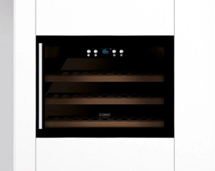 Įmontuojams vyno šaldytuvas CASO WineSafe 18 EB black