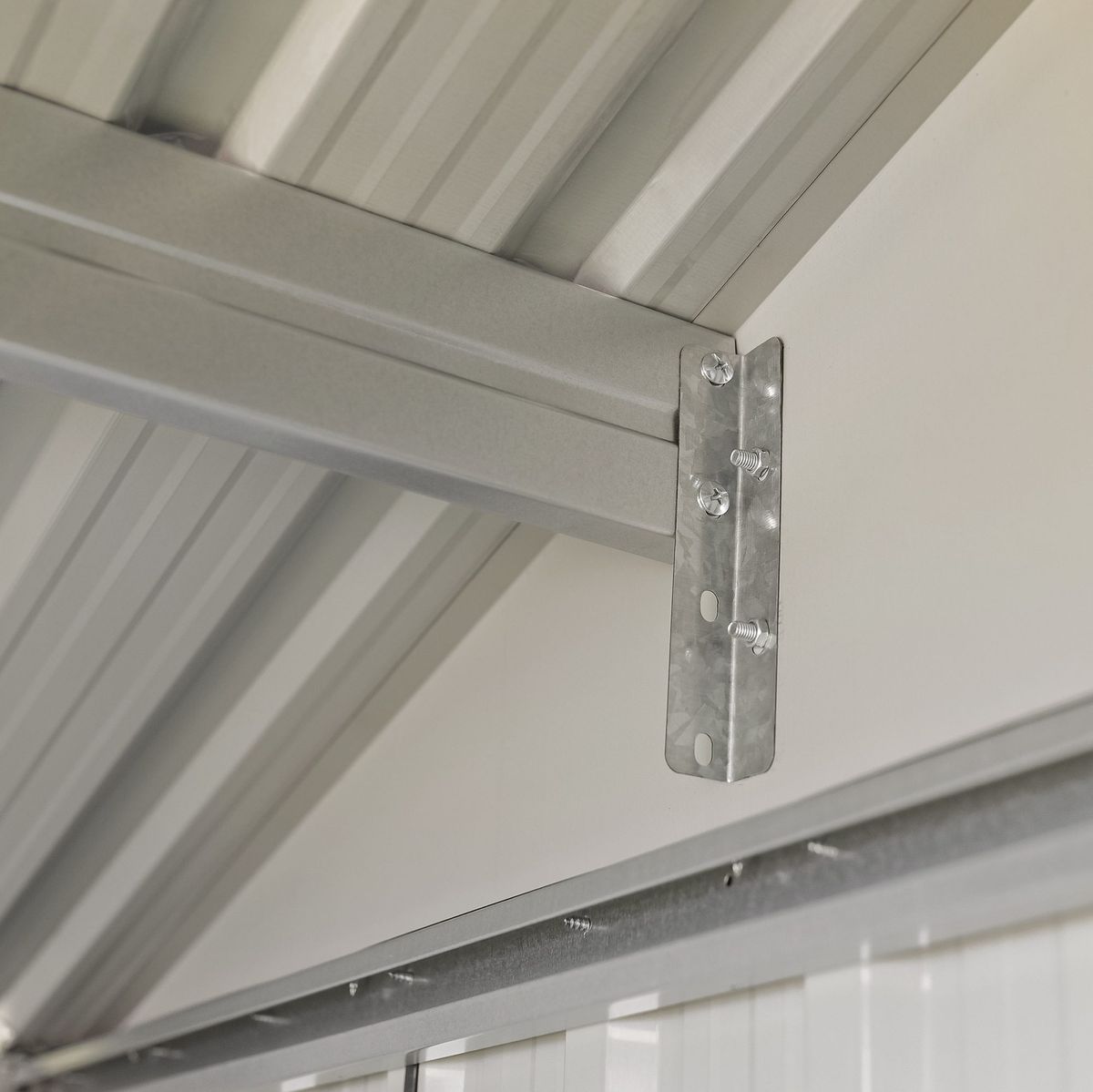 Metalinis sandėliukas "Apuokas" su malkine, 3,5 m2 Metalinis sandėliukas "Apuokas" su malkine, 3,5 m2