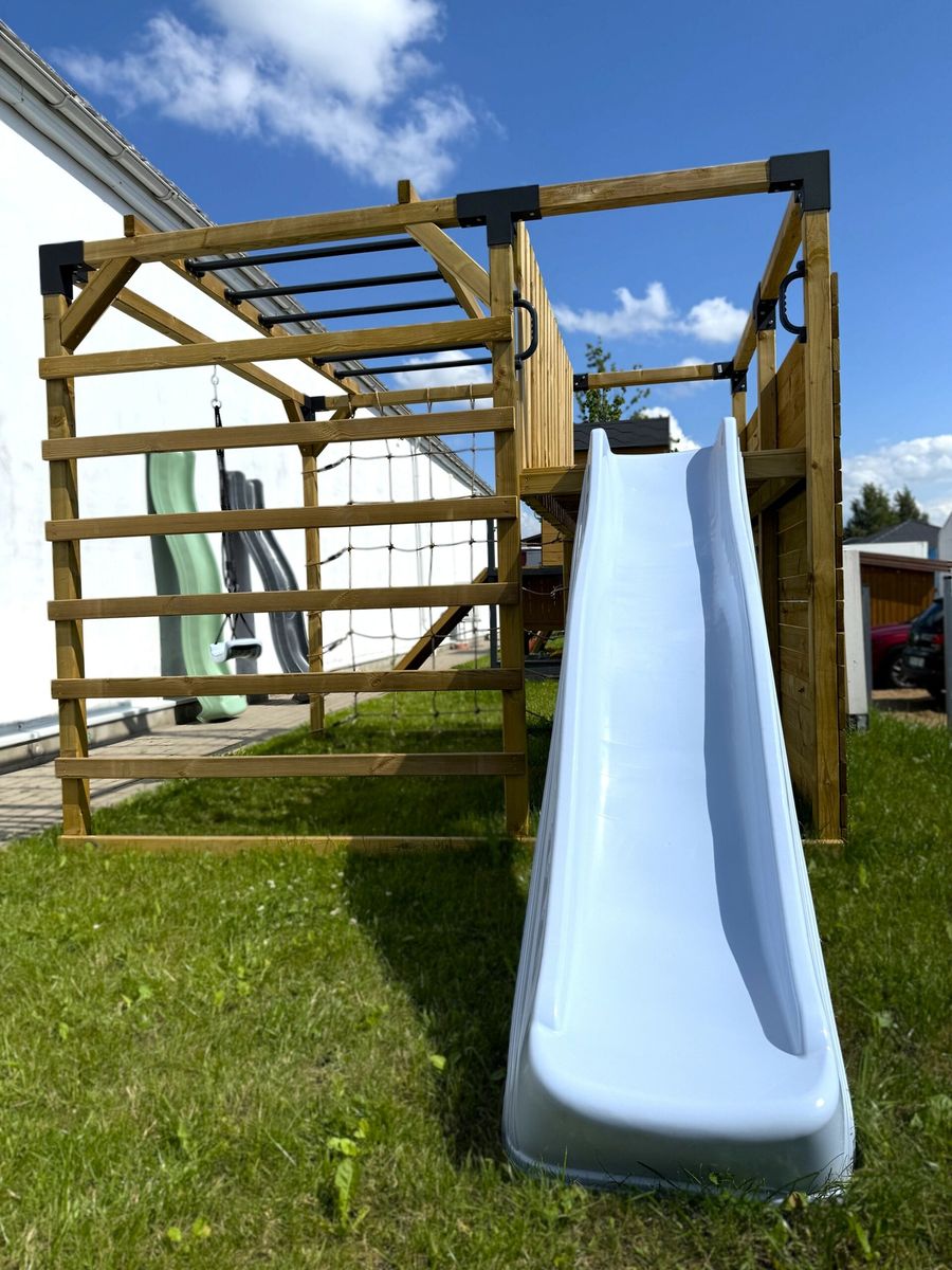 Pastelinė mėlyna čiuožykla 300 cm Pastelinė mėlyna čiuožykla 300 cm