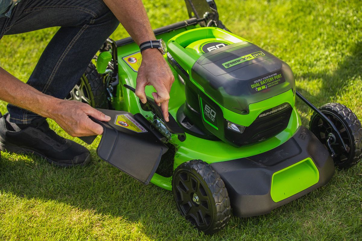 SAVAEIGĖ VEJAPJOVĖ Greenworks GD60LM46SP