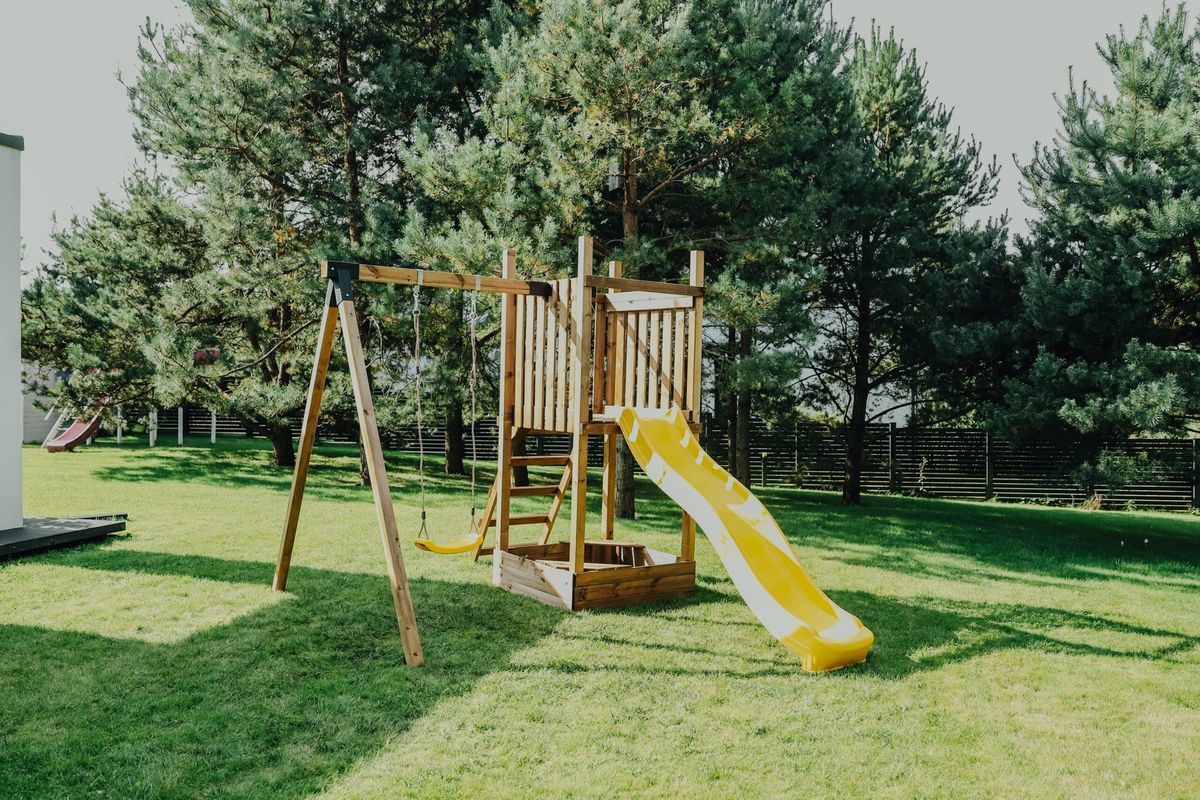 Medinė vaikų žaidimų aikštelė HATIS „Somu“