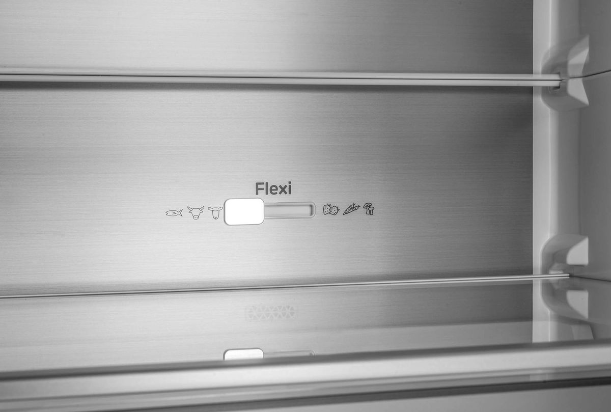 201 cm aukščio baltos spalvos šaldytuvas su šaldikliu apačioje Lord C7 5.GN