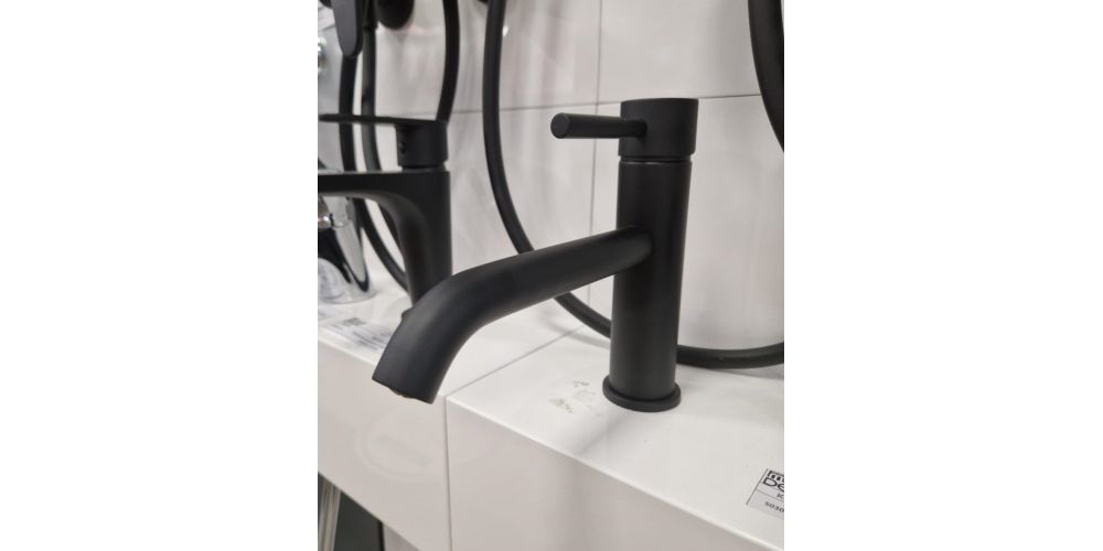 Maišytuvas praustuvui XENON su dugno vožtuvu, juodas, 44NN5284