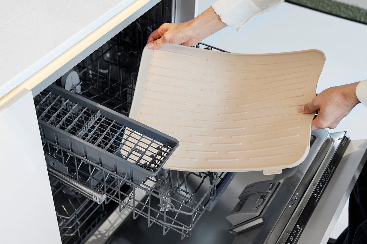 Silikoninis kilimėlis indams džiovinti Brabantia 44x32cm, Soft Beige, 252044