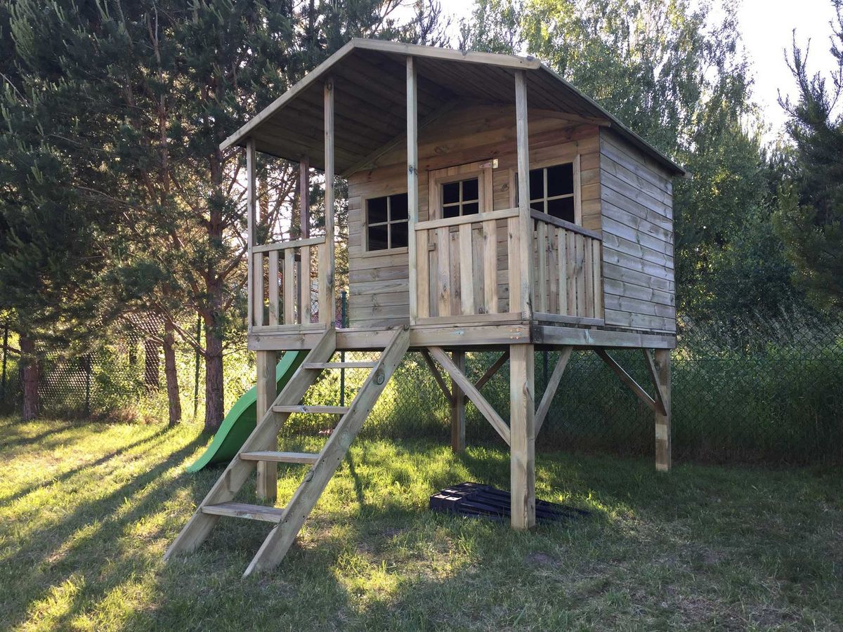 Medinis vaikų žaidimų namelis "Girinukas"