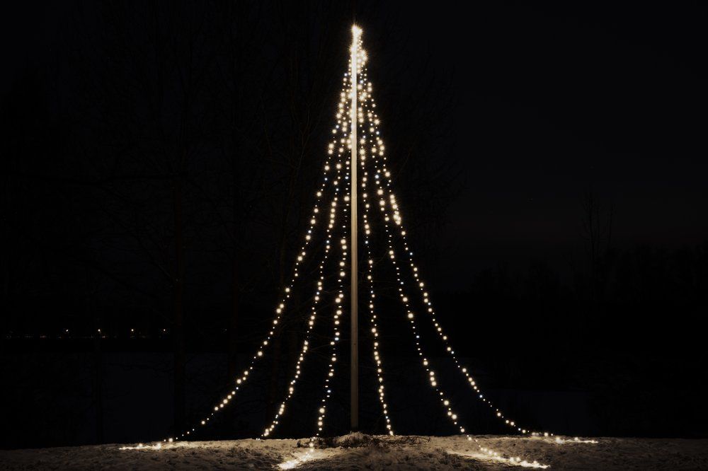 Mirksinti girlianda 9 m vėliavos stiebui Finnlumor 600 LED, šilta balta/balta, 6410416277882