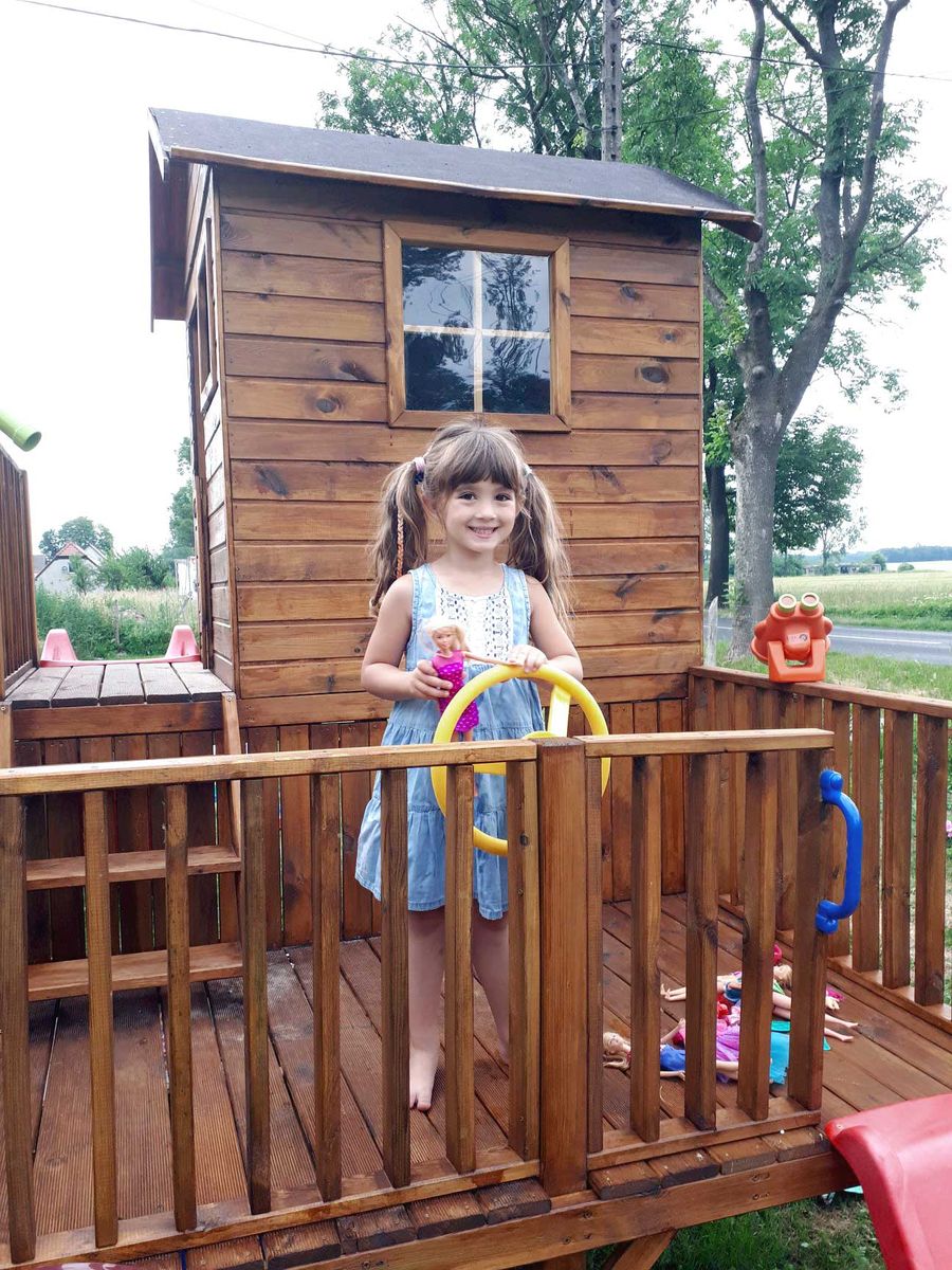 Medinis vaikų žaidimų namelis "Koriukas" Medinis vaikų žaidimų namelis "Koriukas"