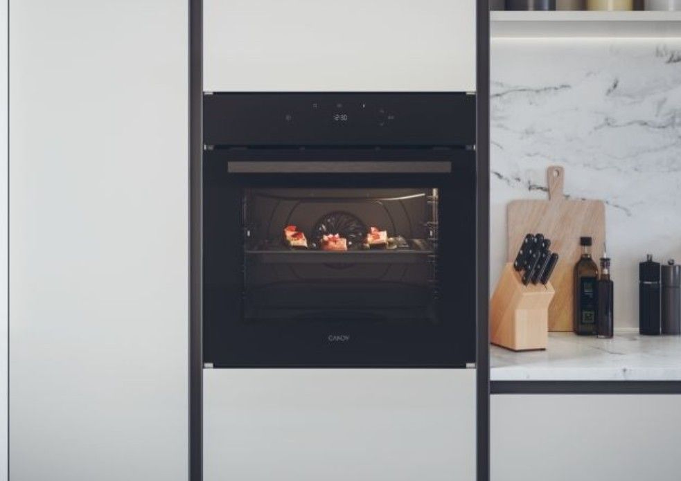 Orkaitė Candy FMBC T828S WF