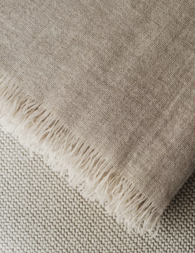 Pledas Blomus MERINO, 130x200cm, šviesios smėlio, 66524 Pledas Blomus MERINO, 130x200cm, šviesios smėlio, 66524