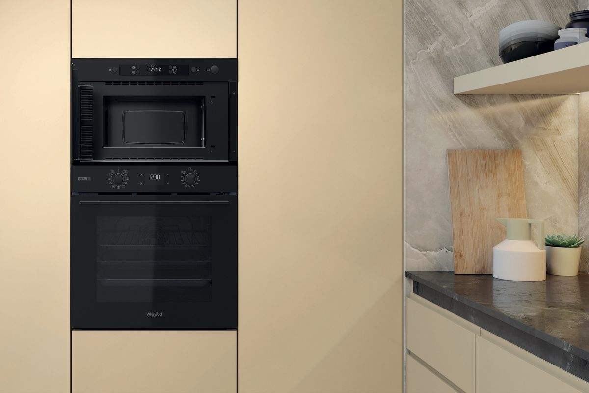 Įmontuojama mikrobangų krosnelė Whirlpool MBNA900B