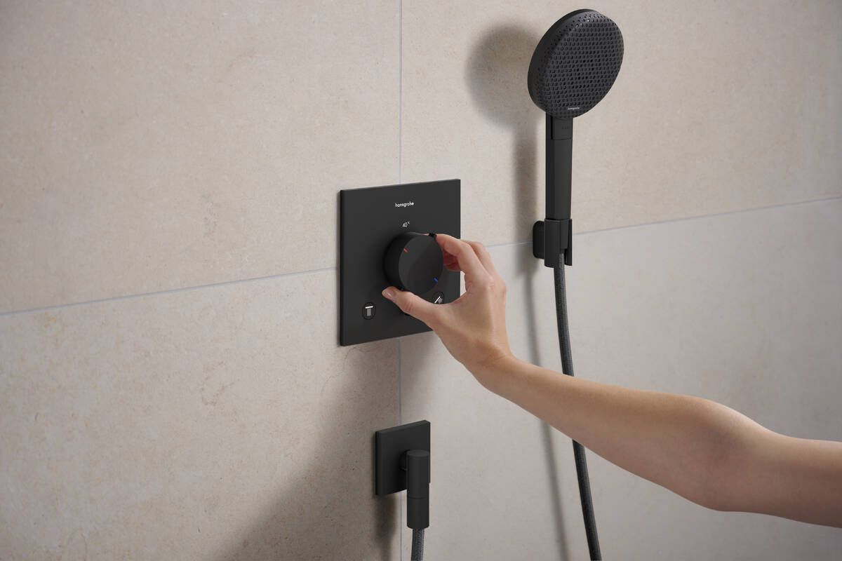 Hansgrohe dušo komplektas su laikikliu Raindance Alive Select S juodas matinis, 24611670
