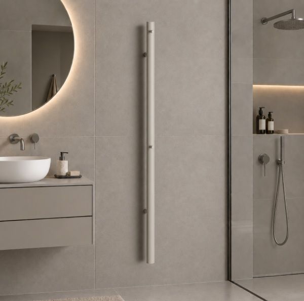 Rankšluosčių džiovintuvas Očenašek 1TT 40x1300 mm, 2 kabliukai, Silk grey RAL 7044 Rankšluosčių džiovintuvas Očenašek 1TT 40x1300 mm, 2 kabliukai, Silk grey RAL 7044