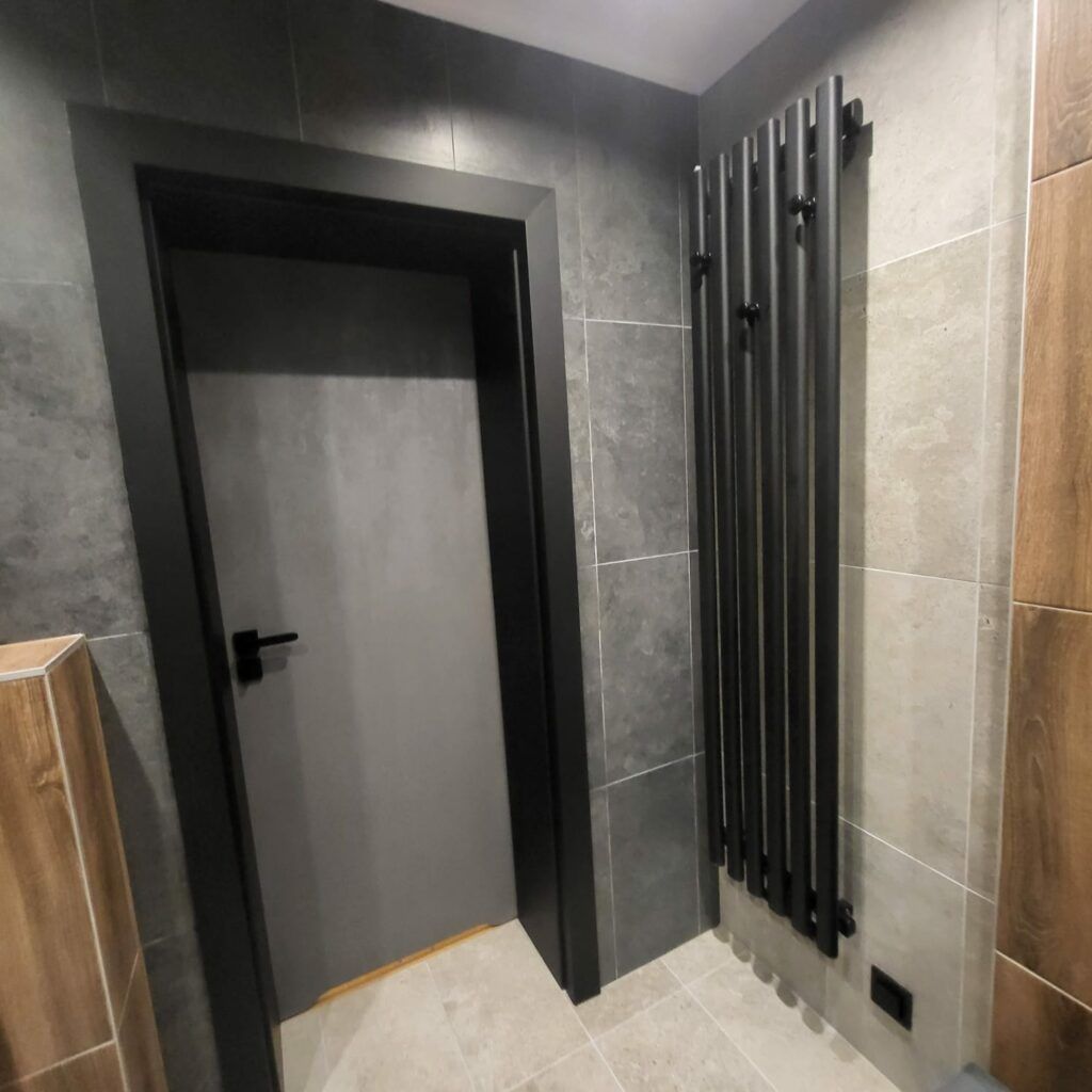 Rankšluosčių džiovintuvas Regnis Lazur 33x160 cm, juodas Rankšluosčių džiovintuvas Regnis Lazur 33x160 cm, juodas