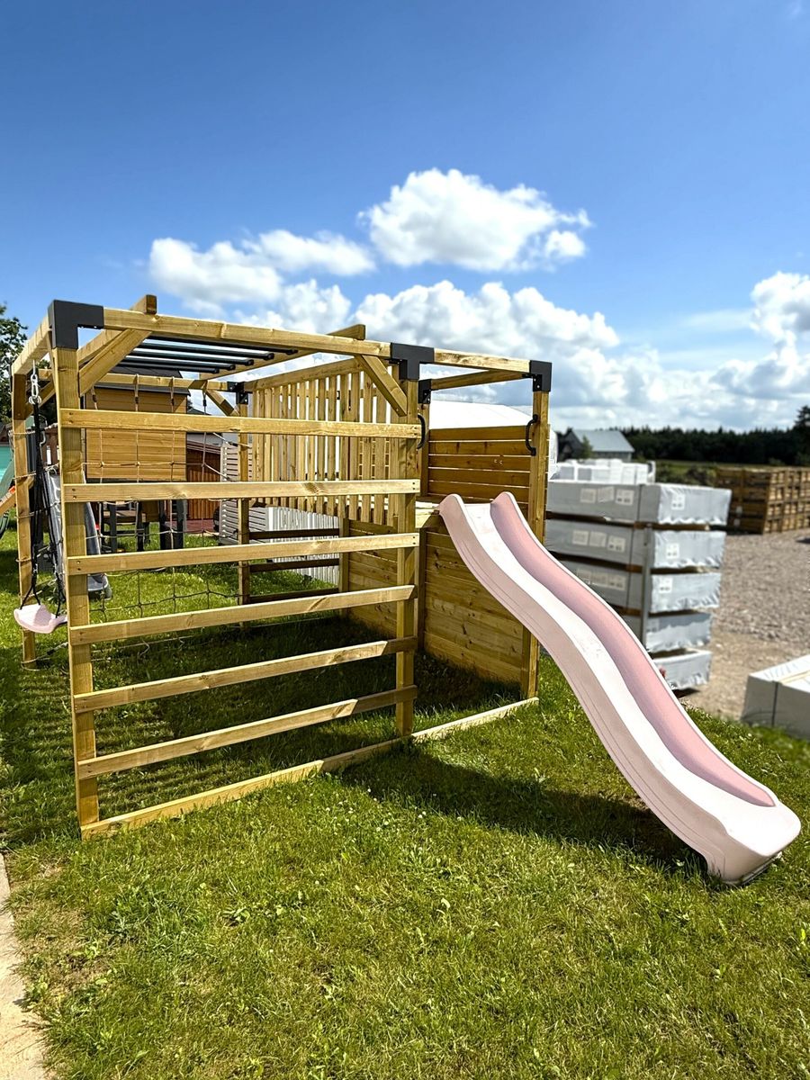 Pastelinė rožinė čiuožykla 220 cm