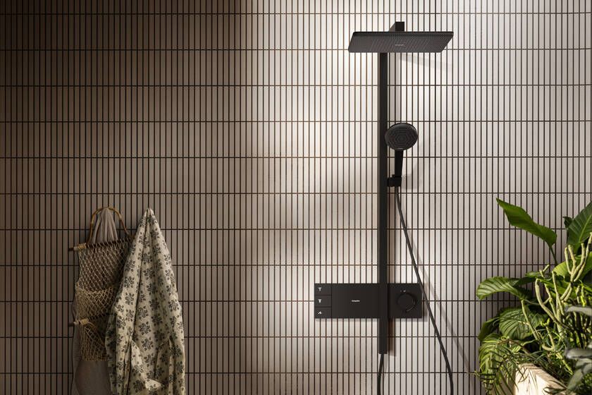 Dušo sistema HANSGROHE Raindance Alive Q su termostatu, matinė juoda, 24590670
