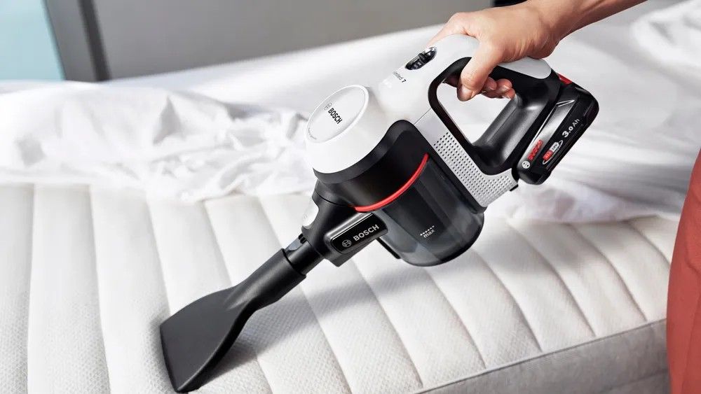 Dulkių siurblys Bosch BBS711W Dulkių siurblys Bosch BBS711W