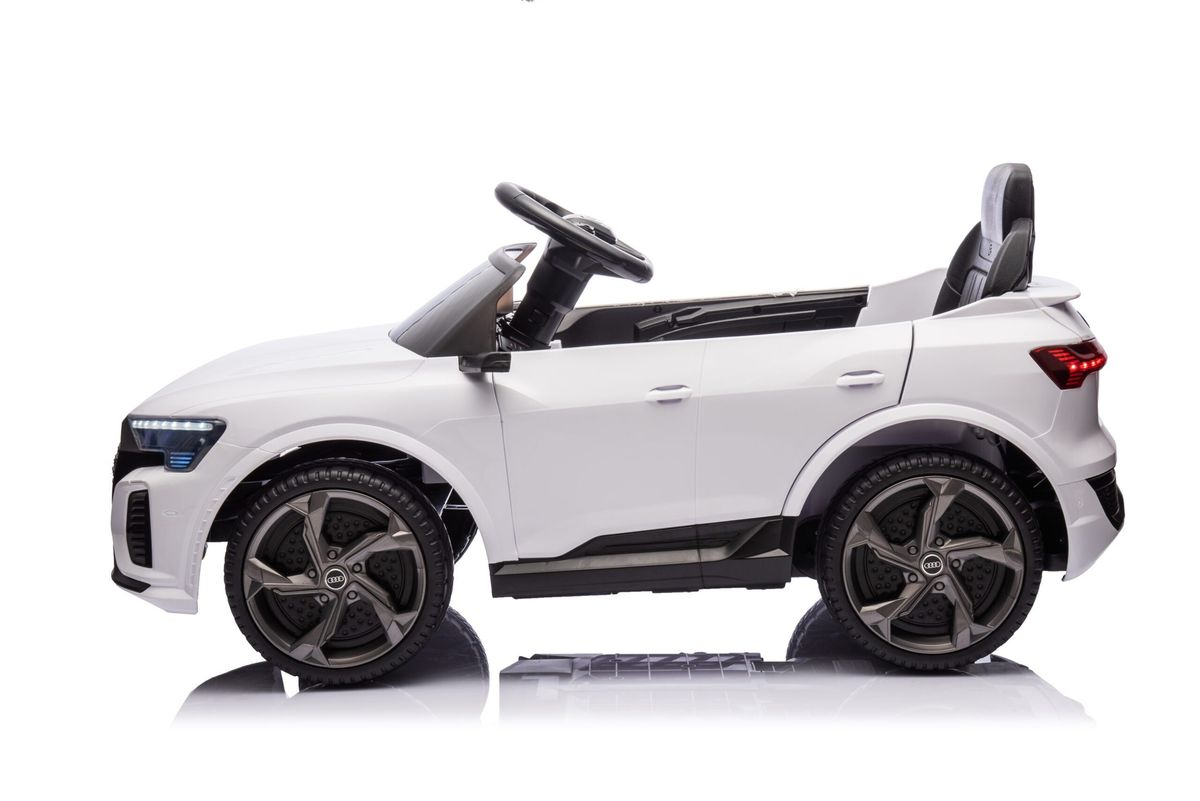 Vaikiškas elektromobilis HATIS "Audi SQ8"