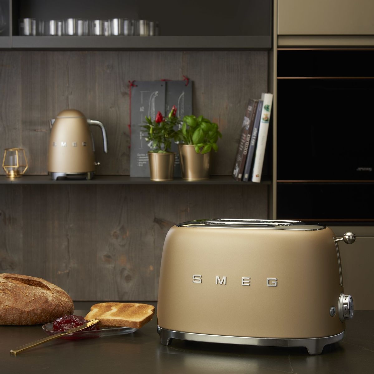 SMEG skrudintuvas TSF01CHMEU