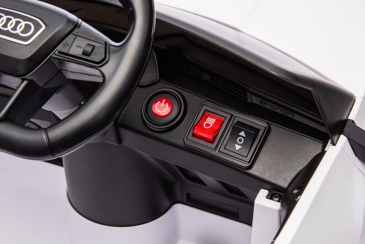 Vaikiškas elektromobilis HATIS "Audi SQ8"
