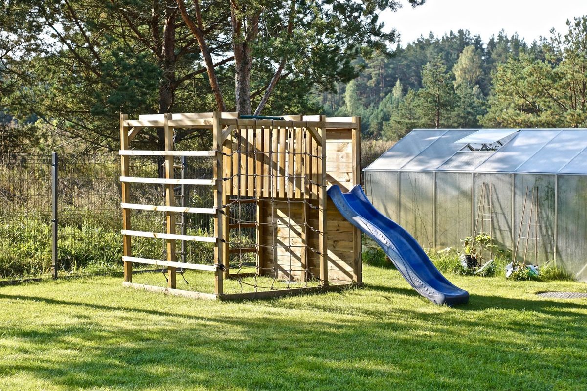 Vaikų žaidimų aikštelė „Vieversys“