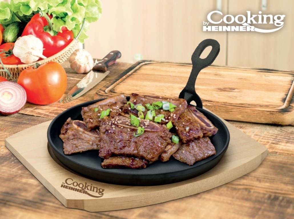 Keptuvė steikams su medine baze ketaus 22cm HR-YT-912 HEINNER Keptuvė steikams su medine baze ketaus 22cm HR-YT-912 HEINNER