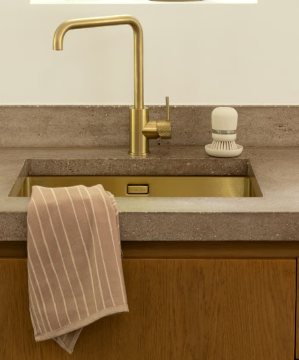 Šepetys su muilo dozatoriumi Brabantia, Soft Beige, 252167