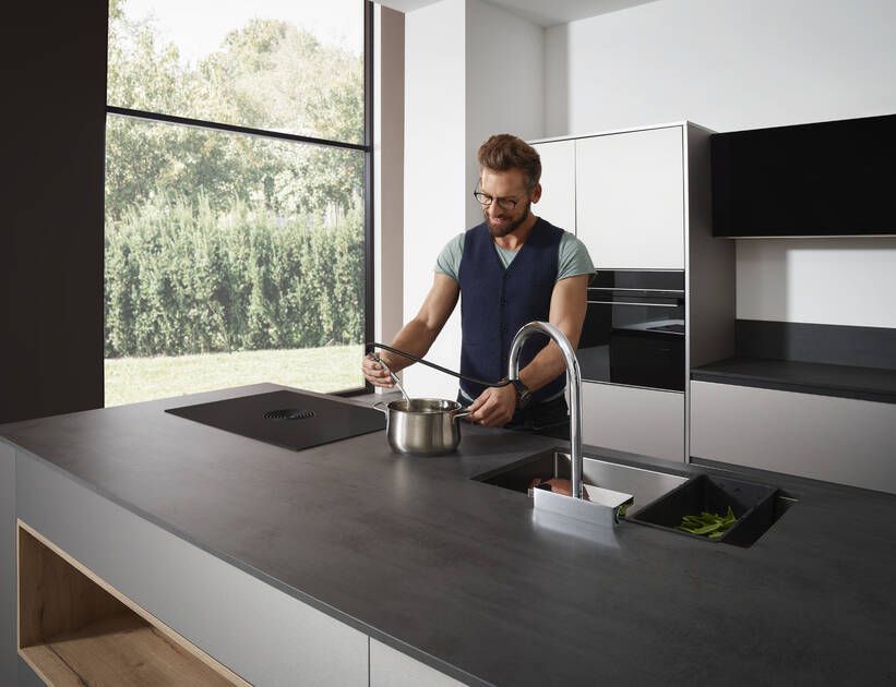 Plautuvės maišytuvas HANSGROHE Aquno Select M81 170 su ištraukiamu dušeliu 3jet, chromas, 73837000 Plautuvės maišytuvas HANSGROHE Aquno Select M81 170 su ištraukiamu dušeliu 3jet, chromas, 73837000