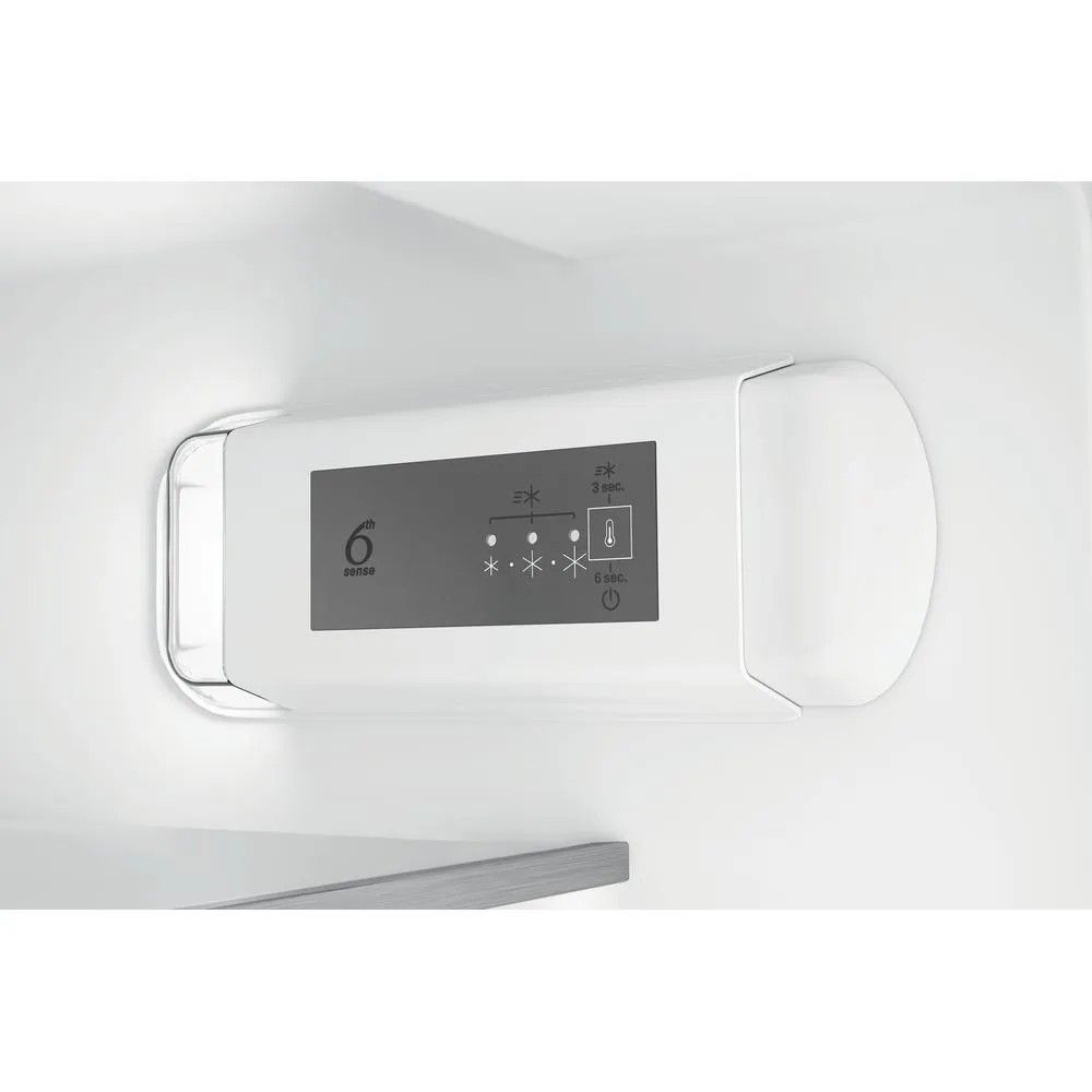 Įmontuojamas šaldytuvas Whirlpool WHC18T132 Įmontuojamas šaldytuvas Whirlpool WHC18T132