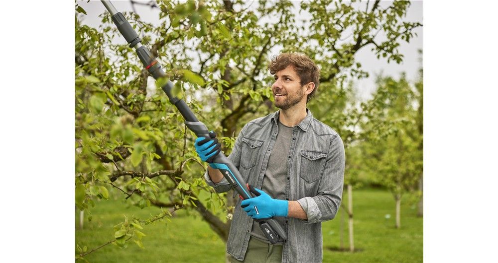 Akumuliatorinės teleskopinės genėjimo žirklės Gardena HighCut 250/18V P4A paruoštas naudojimui rinki Akumuliatorinės teleskopinės genėjimo žirklės Gardena HighCut 250/18V P4A paruoštas naudojimui rinki