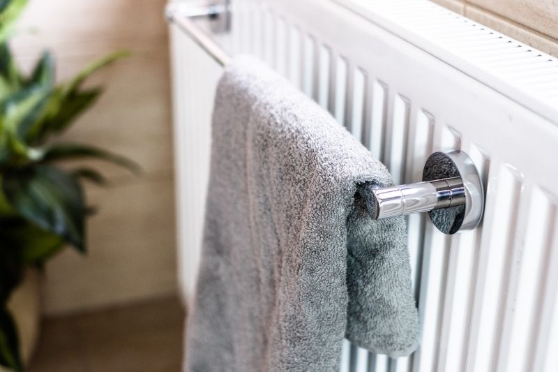 Magnetinė pakaba rankšluosčių džiovintuvui Ošenašek 43 cm
