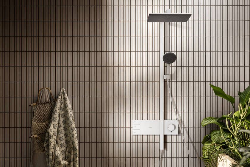 Dušo sistema HANSGROHE Raindance Alive Q su termostatu, matinė balta, 24591700 Dušo sistema HANSGROHE Raindance Alive Q su termostatu, matinė balta, 24591700
