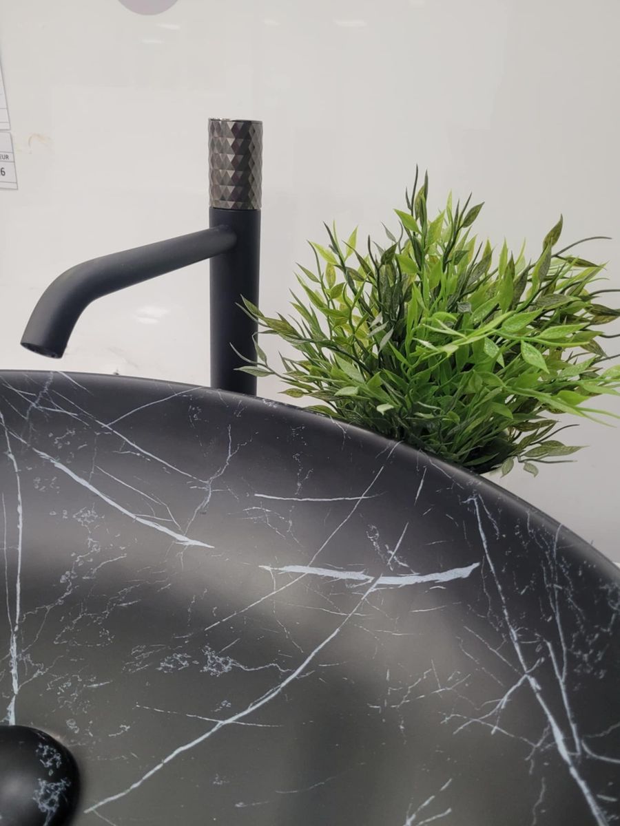 Aukštas maišytuvas praustuvui - dubeniui Xenon Charme su Graphite rankenėle Aukštas maišytuvas praustuvui - dubeniui Xenon Charme su Graphite rankenėle