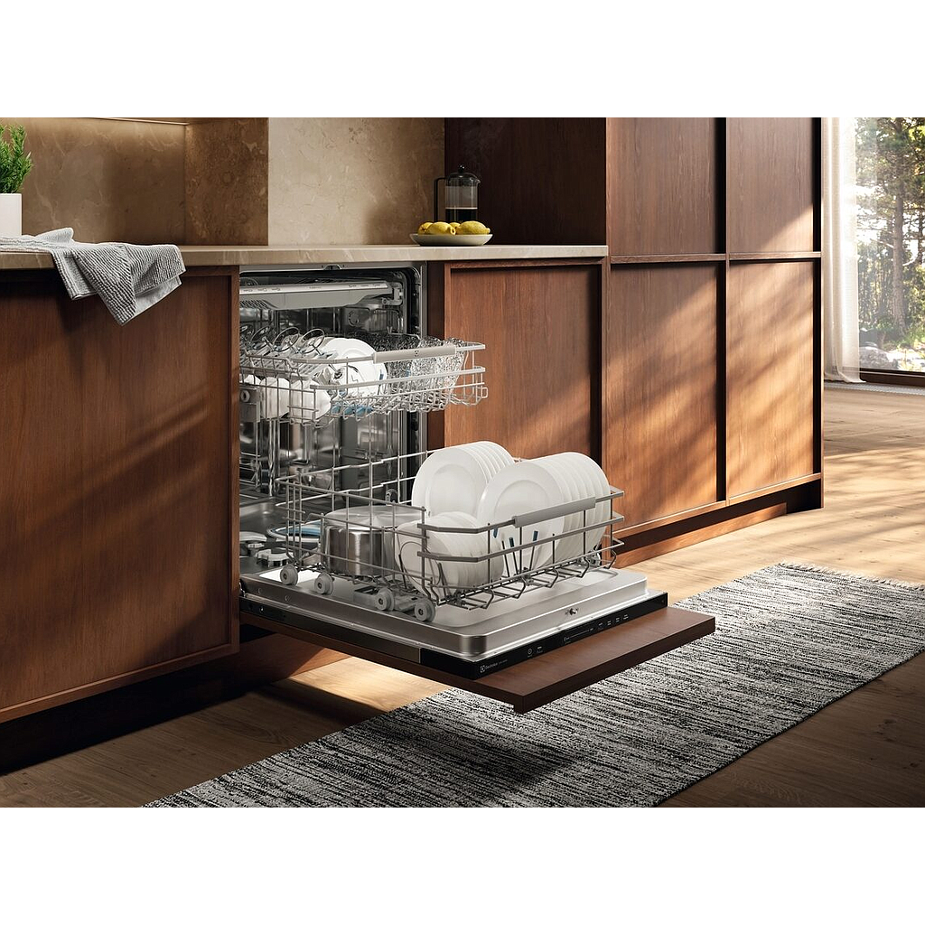 Indaplovė ELECTROLUX E82LA200T Indaplovė ELECTROLUX E82LA200T