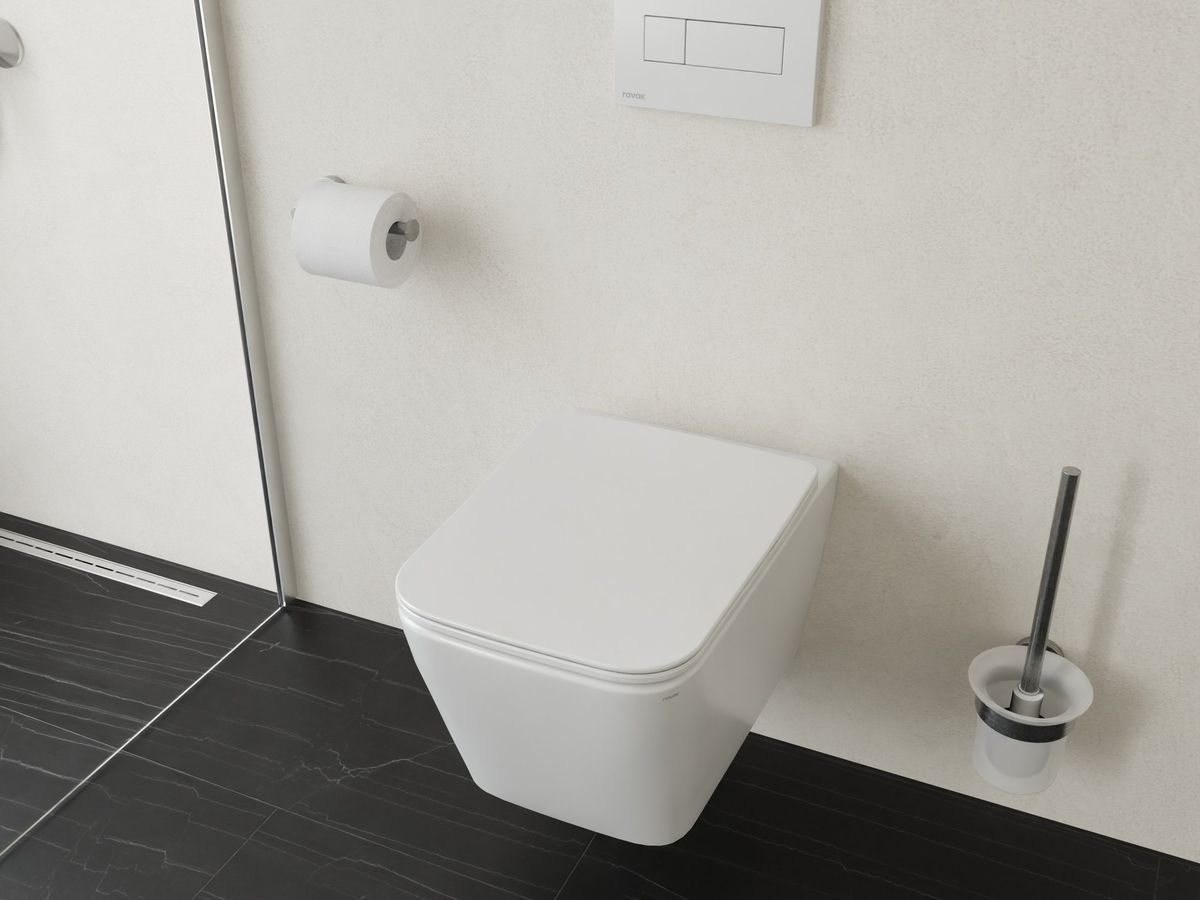 WC pakabinamas Ravak Natural RimOff set ir dangtis su lėto uždarymo sistema SoftClose. Balta spalva. X01984